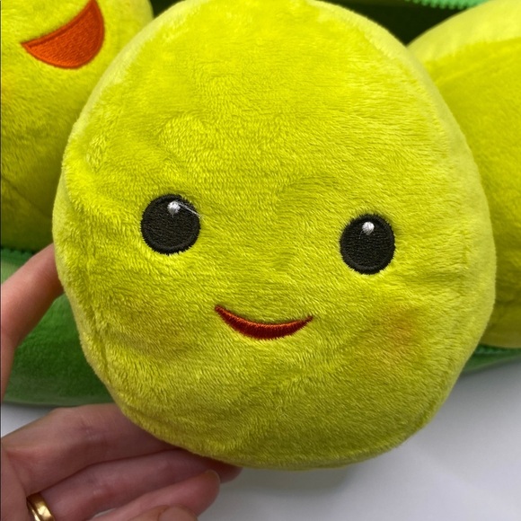 18" DISNEY STORE TOY STORY 3 GREEN PEAS IN A POD STUFFED ANIMAL PLUSH PIXAR TOY - Picture 5 of 10